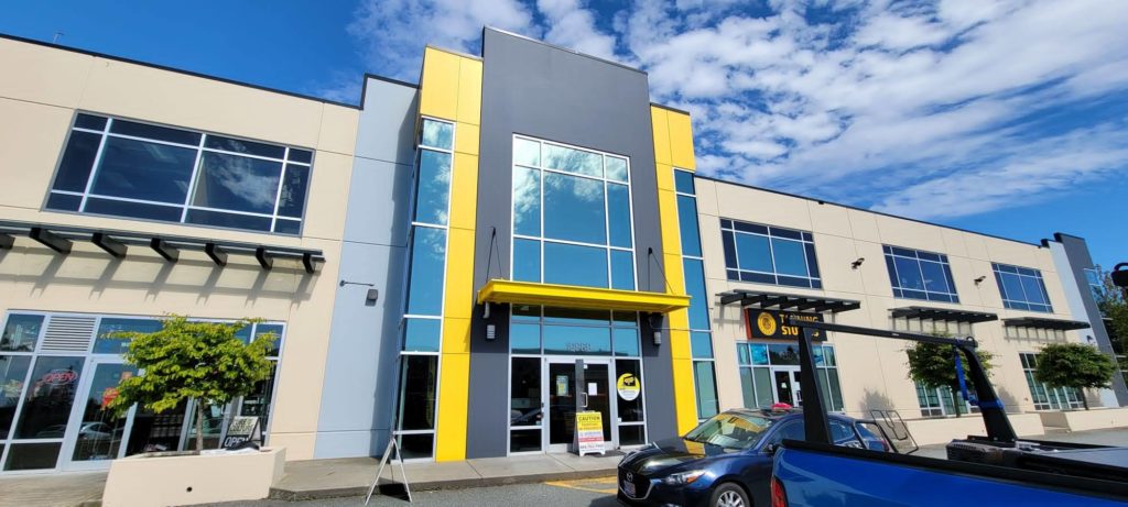 Gold's Gym Langley